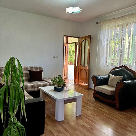 Jea House Apartment Pogradec Ngoại thất bức ảnh